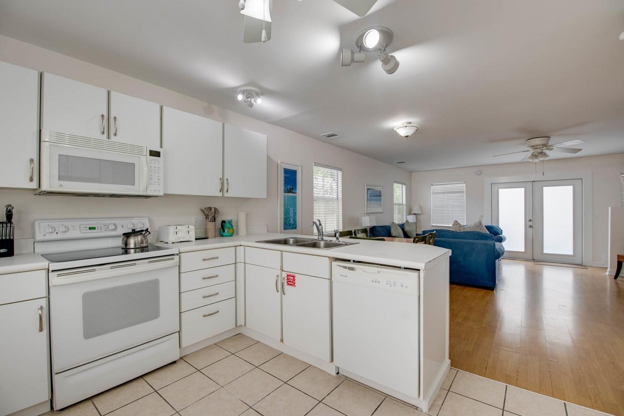 New Casa Caribe By Brightwild- Two-Story Condo Rooftop Pool Key West Eksteriør bilde